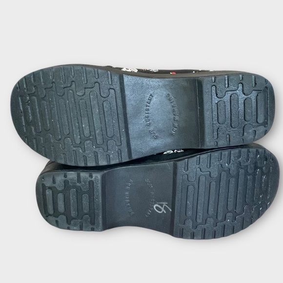 Easy Street Easy Works Clogs Womans 10 Wide Black Sugar Skulls Goth Halloween - Picture 6 of 8